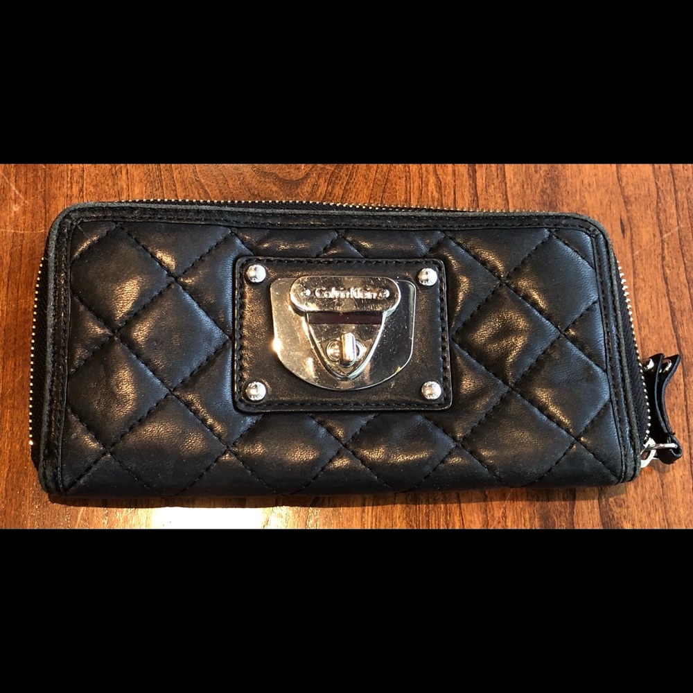 Calvin Klein black quilted full size zip wallet